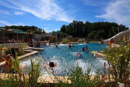 hébergement_cure_la_roche_posay_piscine hébergement_cure_la_roche_posay_piscine